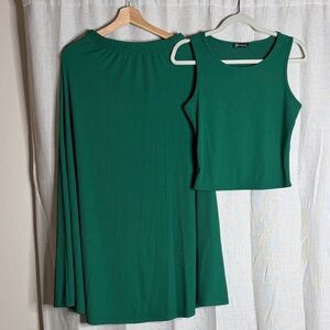 Pretty garden size M Green Sleeveless Top and Skirt Set